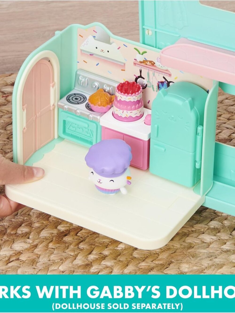 Gabby’s Dollhouse, Bakey with Cakey Kitchen with Figure and 3 Accessories, 3 Fur - Picture 4 of 9
